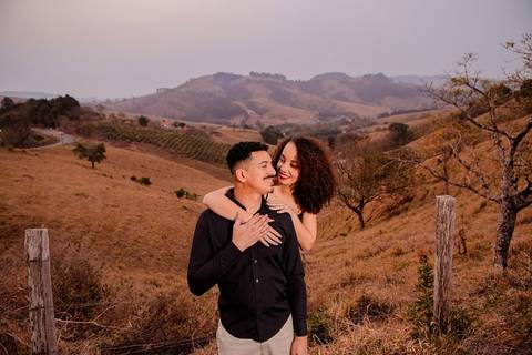 As melhores ideias e inspirações criativas de fotos de ensaio pré wedding românticas no Bangalô Alumiar na cidade de Socorro - SP'