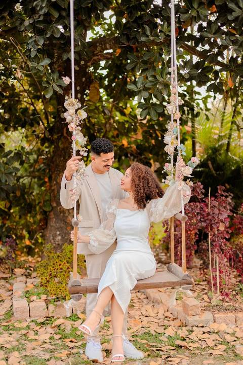 As melhores ideias e inspirações criativas de fotos de ensaio pré wedding românticas no Bangalô Alumiar na cidade de Socorro - SP'