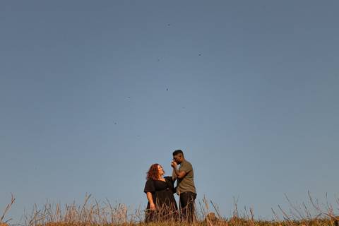 As melhores ideias e inspirações criativas de fotos de ensaio pré wedding no Morro do Capuava'