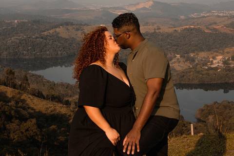 As melhores ideias e inspirações criativas de fotos de ensaio pré wedding no Morro do Capuava'