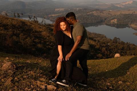 As melhores ideias e inspirações criativas de fotos de ensaio pré wedding no Morro do Capuava'