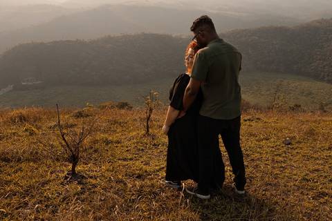 As melhores ideias e inspirações criativas de fotos de ensaio pré wedding no Morro do Capuava'