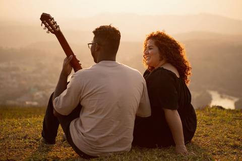 As melhores ideias e inspirações criativas de fotos de ensaio pré wedding no Morro do Capuava'