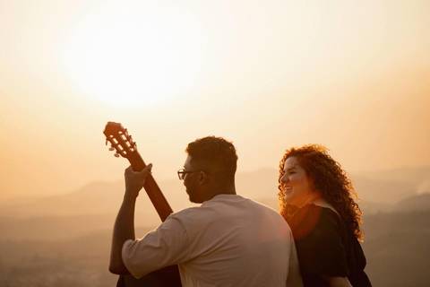 As melhores ideias e inspirações criativas de fotos de ensaio pré wedding no Morro do Capuava'
