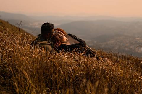 As melhores ideias e inspirações criativas de fotos de ensaio pré wedding no Morro do Capuava'