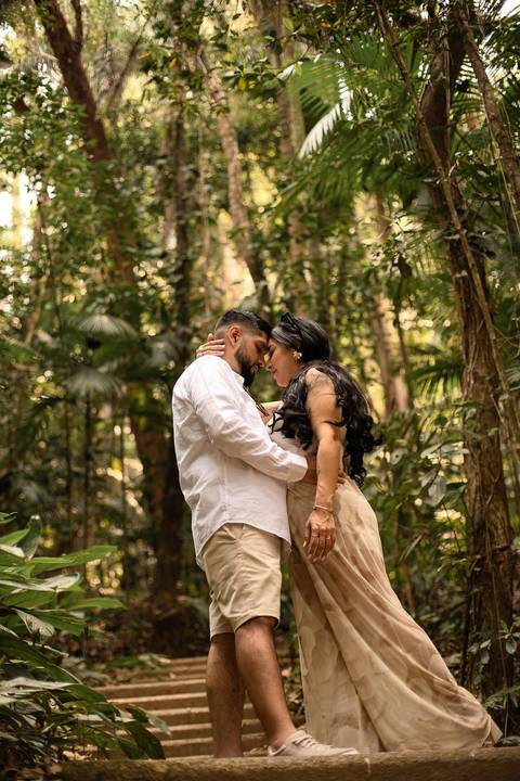 As melhores ideias e inspirações criativas de fotos de ensaio pré wedding Parque Burle Marx - Museu do Ipiranga - Centro Histórico - Casa do Saulo'