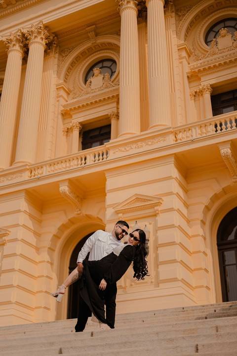 As melhores ideias e inspirações criativas de fotos de ensaio pré wedding Parque Burle Marx - Museu do Ipiranga - Centro Histórico - Casa do Saulo'