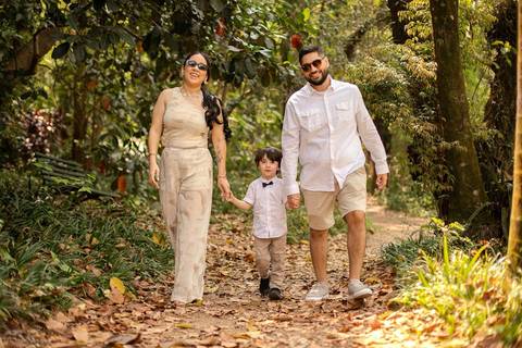 As melhores ideias e inspirações criativas de fotos de ensaio pré wedding Parque Burle Marx - Museu do Ipiranga - Centro Histórico - Casa do Saulo'