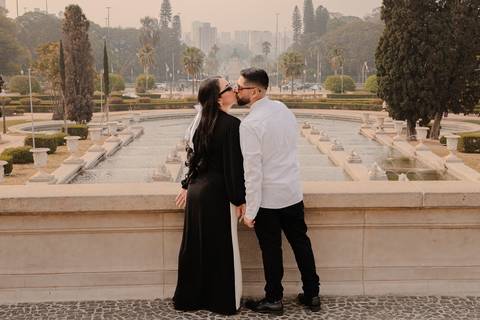 As melhores ideias e inspirações criativas de fotos de ensaio pré wedding Parque Burle Marx - Museu do Ipiranga - Centro Histórico - Casa do Saulo'