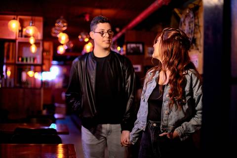 As melhores ideias e inspirações criativas de fotos de ensaio pré wedding no Museu do Ipiranga, Hamburgueria 212 Burger e Avenida Paulista'