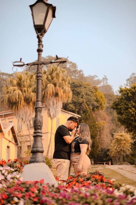 As melhores ideias e inspirações criativas de fotos de ensaio pré wedding na Brasital em São Roque'