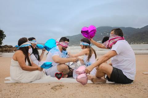 As melhores ideias e inspirações criativas de fotos do Chá Revelação na Praia com a Família'
