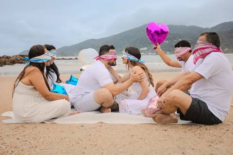 As melhores ideias e inspirações criativas de fotos do Chá Revelação na Praia com a Família'
