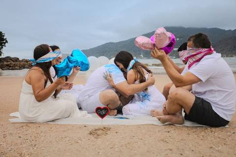 As melhores ideias e inspirações criativas de fotos do Chá Revelação na Praia com a Família'