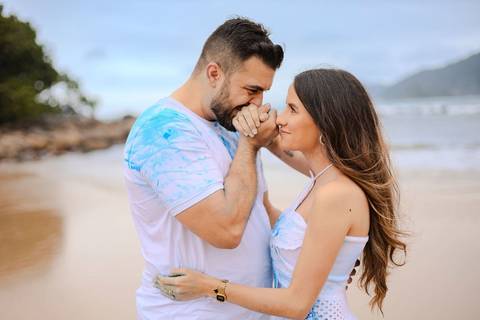 As melhores ideias e inspirações criativas de fotos do Chá Revelação na Praia com a Família'