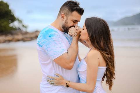 As melhores ideias e inspirações criativas de fotos do Chá Revelação na Praia com a Família'