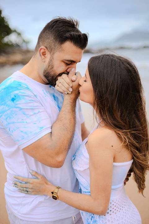 As melhores ideias e inspirações criativas de fotos do Chá Revelação na Praia com a Família'