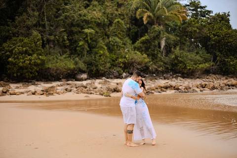 As melhores ideias e inspirações criativas de fotos do Chá Revelação na Praia com a Família'