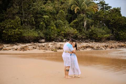 As melhores ideias e inspirações criativas de fotos do Chá Revelação na Praia com a Família'