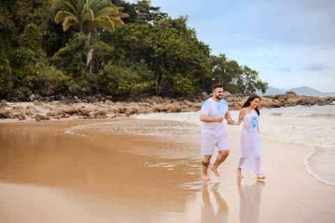 As melhores ideias e inspirações criativas de fotos do Chá Revelação na Praia com a Família'