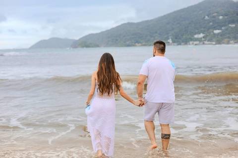As melhores ideias e inspirações criativas de fotos do Chá Revelação na Praia com a Família'