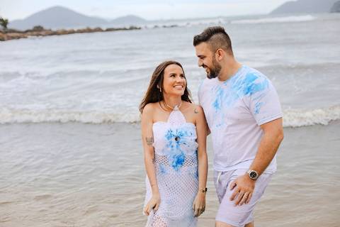 As melhores ideias e inspirações criativas de fotos do Chá Revelação na Praia com a Família'