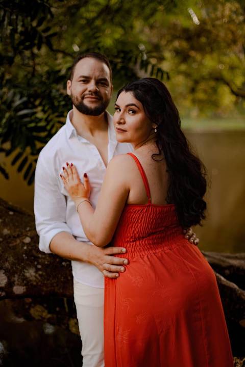 As melhores ideias e inspirações criativas de fotos de ensaio pré wedding no Jardim Botânico'