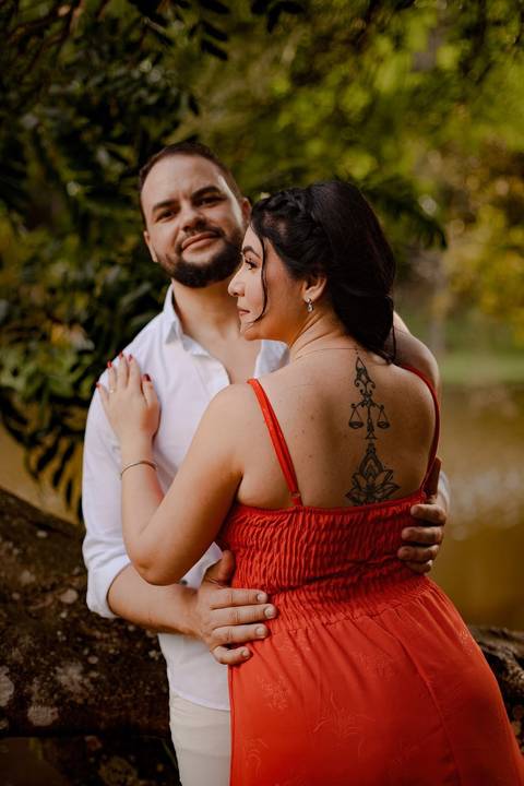 As melhores ideias e inspirações criativas de fotos de ensaio pré wedding no Jardim Botânico'