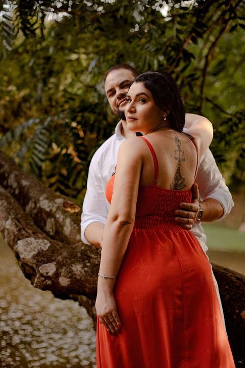 As melhores ideias e inspirações criativas de fotos de ensaio pré wedding no Jardim Botânico'