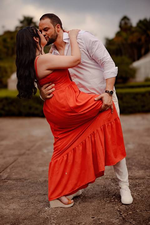 As melhores ideias e inspirações criativas de fotos de ensaio pré wedding no Jardim Botânico'