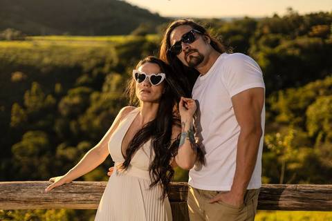 As melhores ideias e inspirações criativas de fotos de ensaio pré wedding em São Roque no Mirante do Saboó'