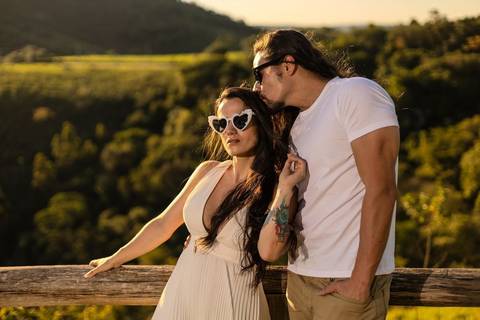 As melhores ideias e inspirações criativas de fotos de ensaio pré wedding em São Roque no Mirante do Saboó'