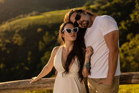 As melhores ideias e inspirações criativas de fotos de ensaio pré wedding em São Roque no Mirante do Saboó'