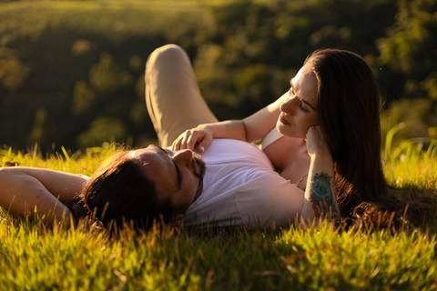 As melhores ideias e inspirações criativas de fotos de ensaio pré wedding em São Roque no Mirante do Saboó'
