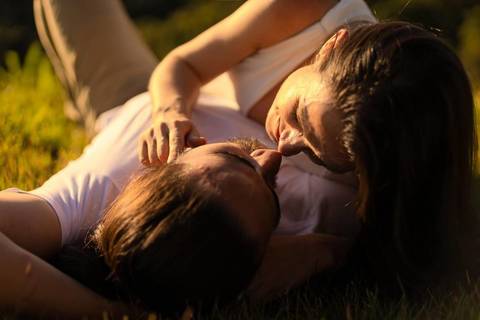 As melhores ideias e inspirações criativas de fotos de ensaio pré wedding em São Roque no Mirante do Saboó'