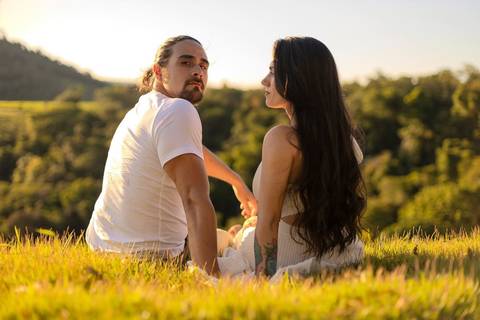 As melhores ideias e inspirações criativas de fotos de ensaio pré wedding em São Roque no Mirante do Saboó'
