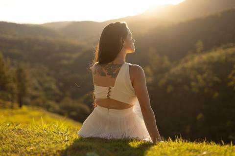 As melhores ideias e inspirações criativas de fotos de ensaio pré wedding em São Roque no Mirante do Saboó'