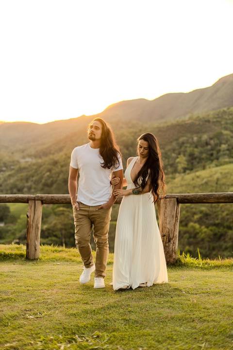 As melhores ideias e inspirações criativas de fotos de ensaio pré wedding em São Roque no Mirante do Saboó'