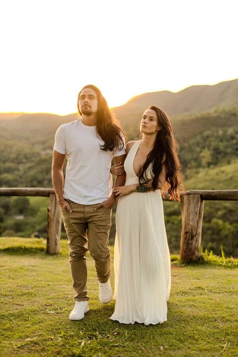 As melhores ideias e inspirações criativas de fotos de ensaio pré wedding em São Roque no Mirante do Saboó'