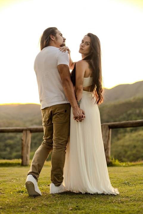 As melhores ideias e inspirações criativas de fotos de ensaio pré wedding em São Roque no Mirante do Saboó'