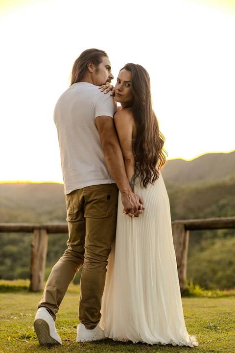 As melhores ideias e inspirações criativas de fotos de ensaio pré wedding em São Roque no Mirante do Saboó'