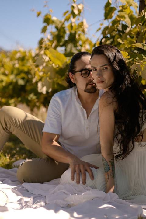 As melhores ideias e inspirações criativas de fotos de ensaio pré wedding em São Roque - Vinícola XV de Novembro'