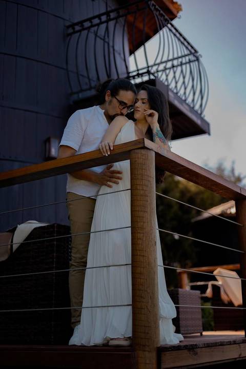 As melhores ideias e inspirações criativas de fotos de ensaio pré wedding em São Roque - Vinícola XV de Novembro'