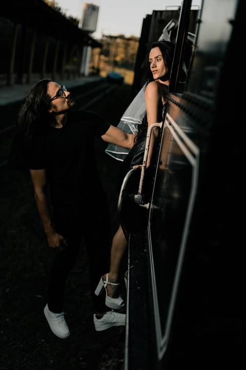 As melhores ideias e inspirações criativas de fotos de ensaio pré wedding em São Roque na Maria Fumaça'