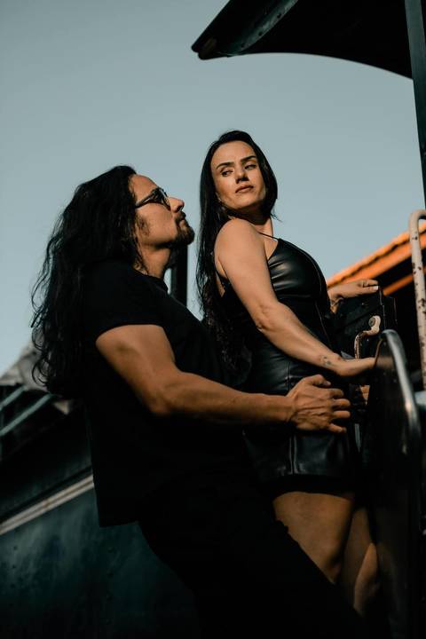 As melhores ideias e inspirações criativas de fotos de ensaio pré wedding em São Roque na Maria Fumaça'