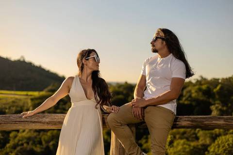 As melhores ideias e inspirações criativas de fotos de ensaio pré wedding em São Roque no Mirante do Saboó'