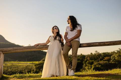 As melhores ideias e inspirações criativas de fotos de ensaio pré wedding em São Roque no Mirante do Saboó'