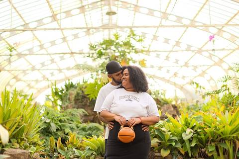 As melhores ideias e inspirações criativas de fotos de ensaio pré wedding no Jardim Botânico'