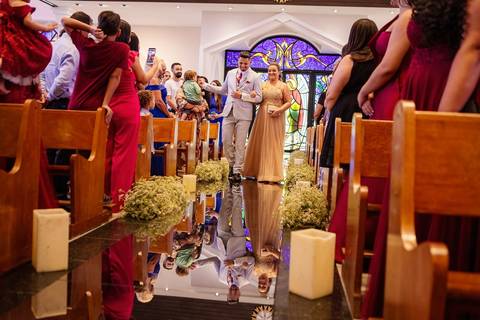 As melhores ideias e inspirações criativas de fotos de casamento na Cerimônia na Igreja Santuário Nossa Senhora de Fátima'