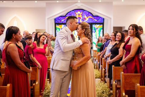 As melhores ideias e inspirações criativas de fotos de casamento na Cerimônia na Igreja Santuário Nossa Senhora de Fátima'
